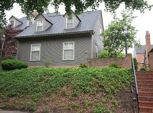 26 Stonemill Rd, Dayton, OH 45409