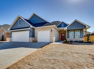 11712 NW 106th St, Yukon, OK 73099