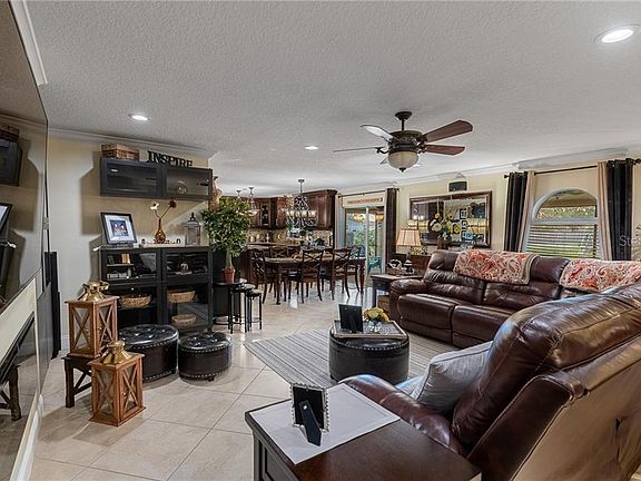 5th image of 940 Albertville Ct