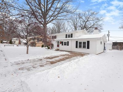 1217 Arbutus Ct, Traverse City, MI, 49686