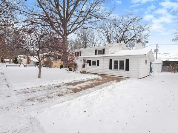 1217 Arbutus Ct, Traverse City, MI 49686