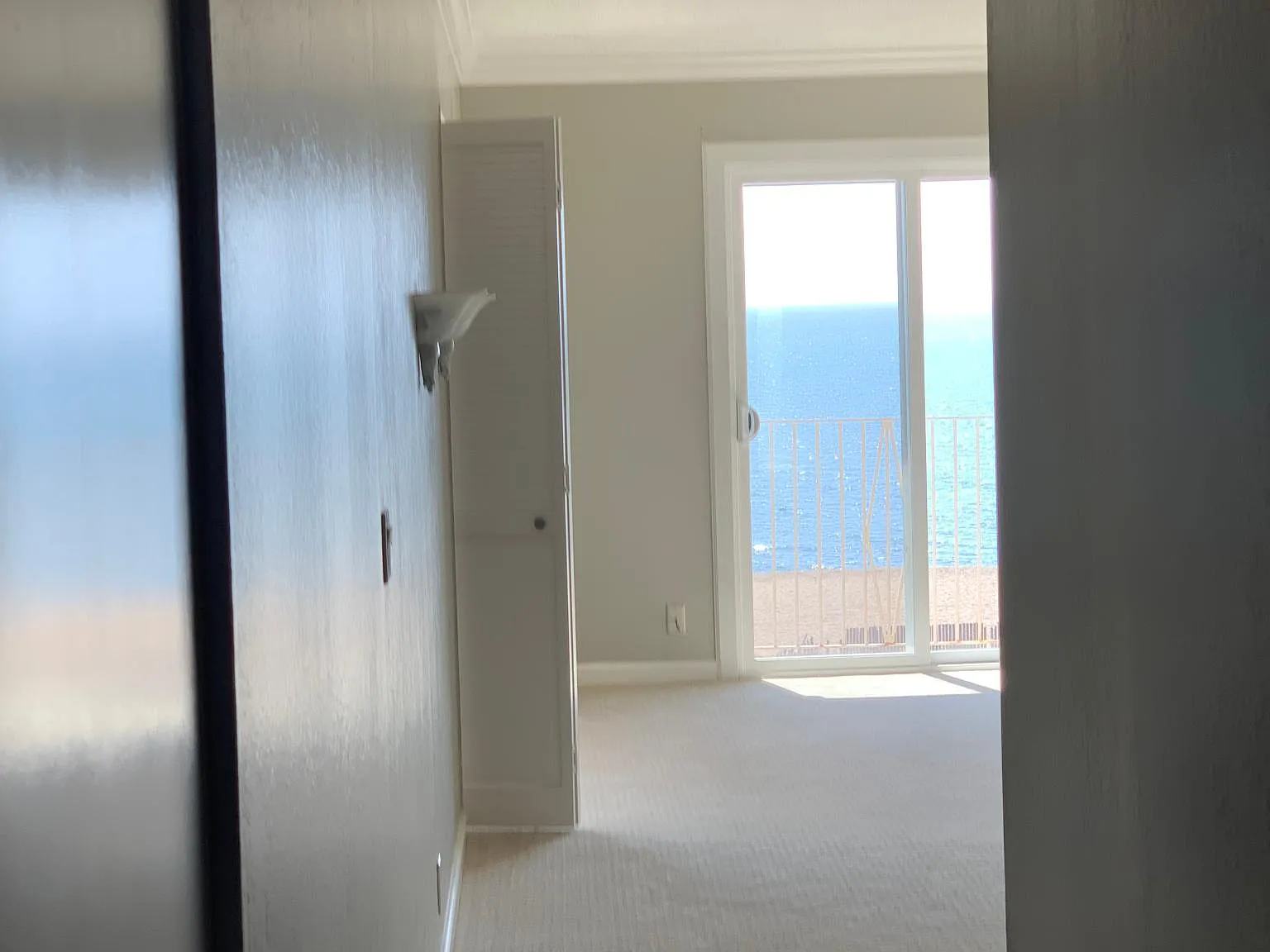 933 Shoreline Dr — Photo 4