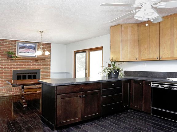3rd image of 3410 Fraserdale Dr