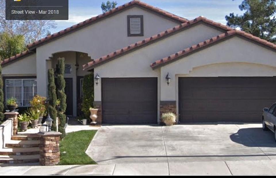 1st image of 44668 Lorraine Dr