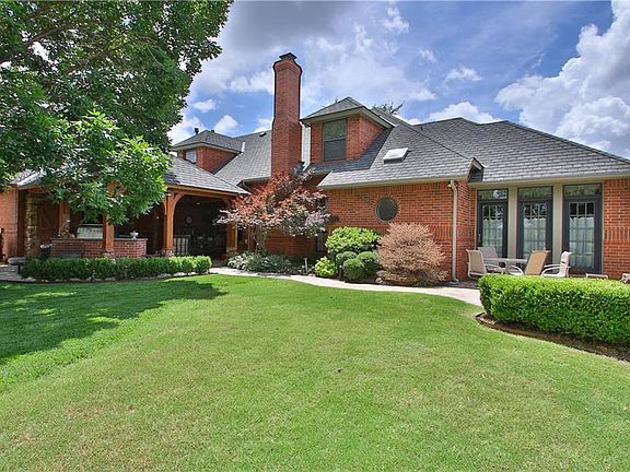 4th image of 8005 NW 131st Cir