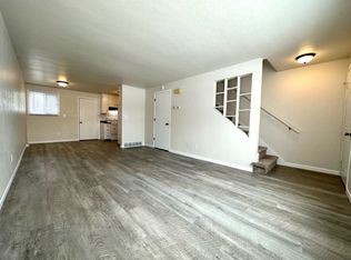 1186 Scheuring Rd #B, De Pere, WI 54115