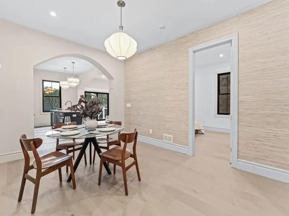 83 Liberty Place image 9 of 39