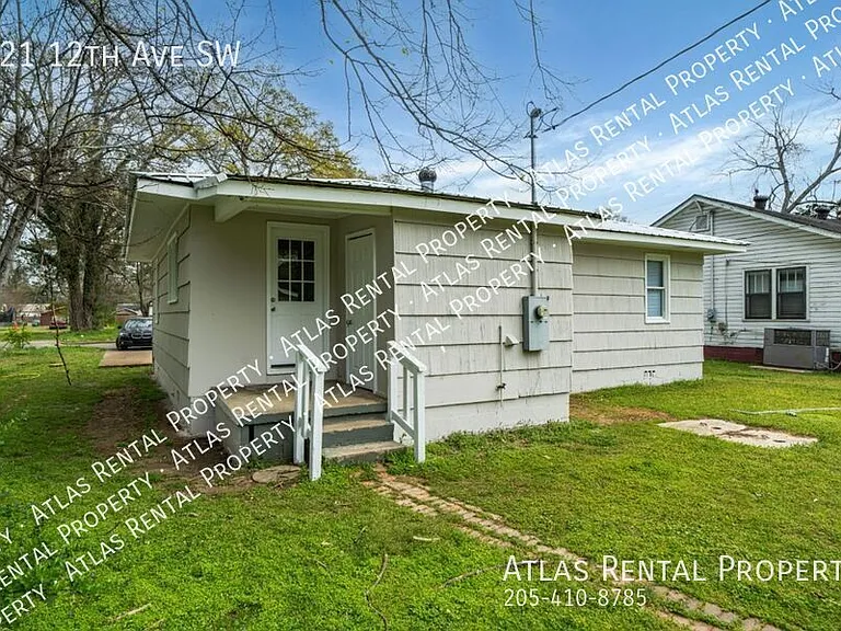 221 12th Ave SW — Photo 4