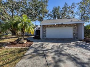 4738 Charing Cross Cir, Sarasota, FL 34241