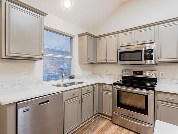2nd image of 7862 Park Falls Ct