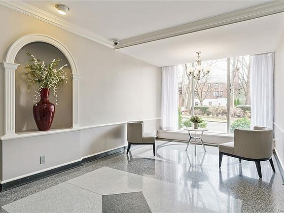 4th image of 177 E Hartsdale Ave APT 6