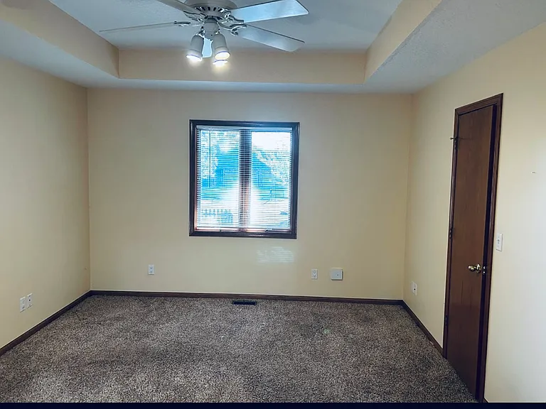 604 Briarbrook Dr — Photo 11