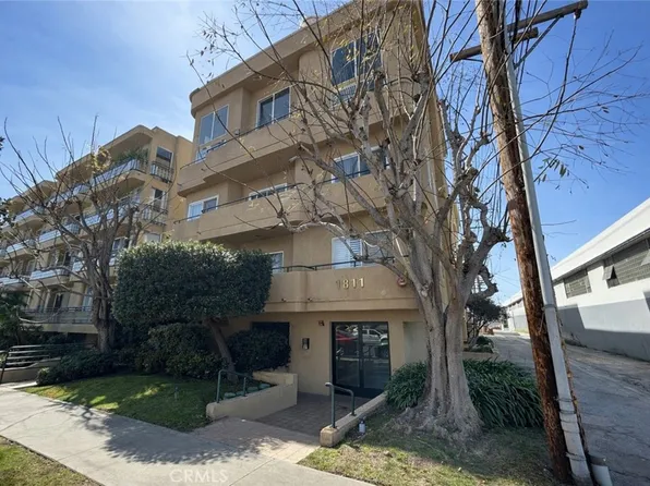 1811 Manning Ave APT 302, Los Angeles, CA 90025