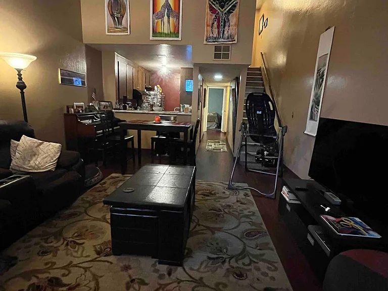 Terra Nova Blvd — Photo 23