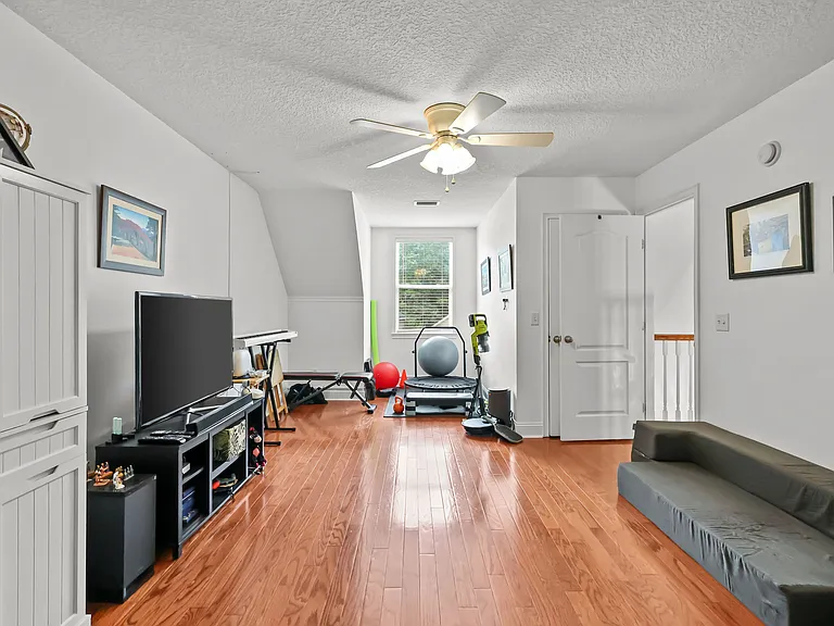 174 Hardwood Forest Dr — Photo 8
