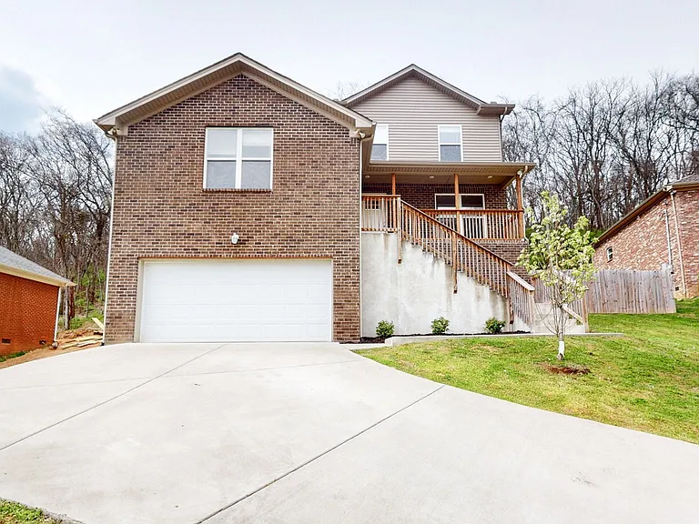 213 Indian Summer Ct — Photo 1