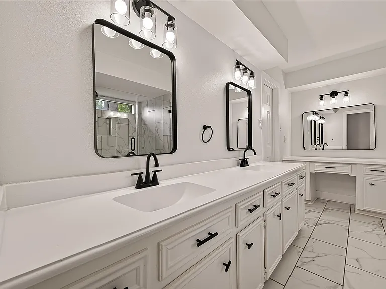 10011 Pine Pass Dr — Photo 12