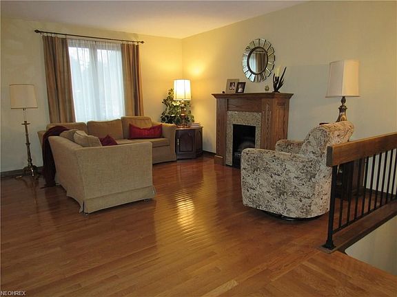 1st Floor Living Room