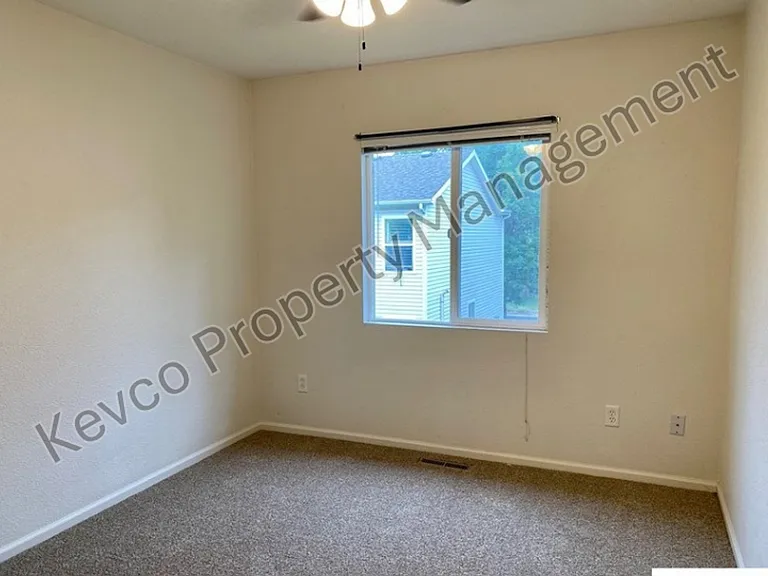 3433 Bale Dr — Photo 7