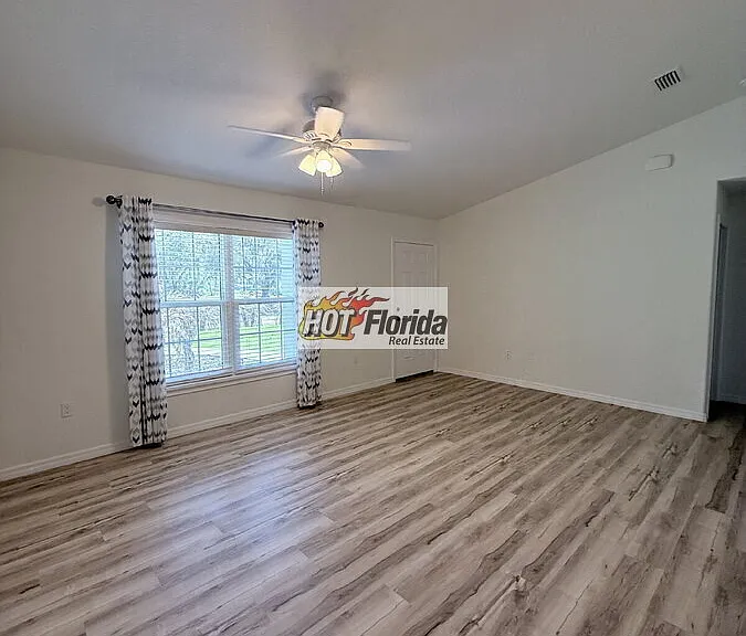 2320 W Wellston Rd — Photo 5