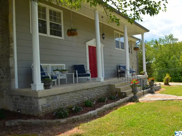 103 Easley Dr, Fayetteville, TN 37334