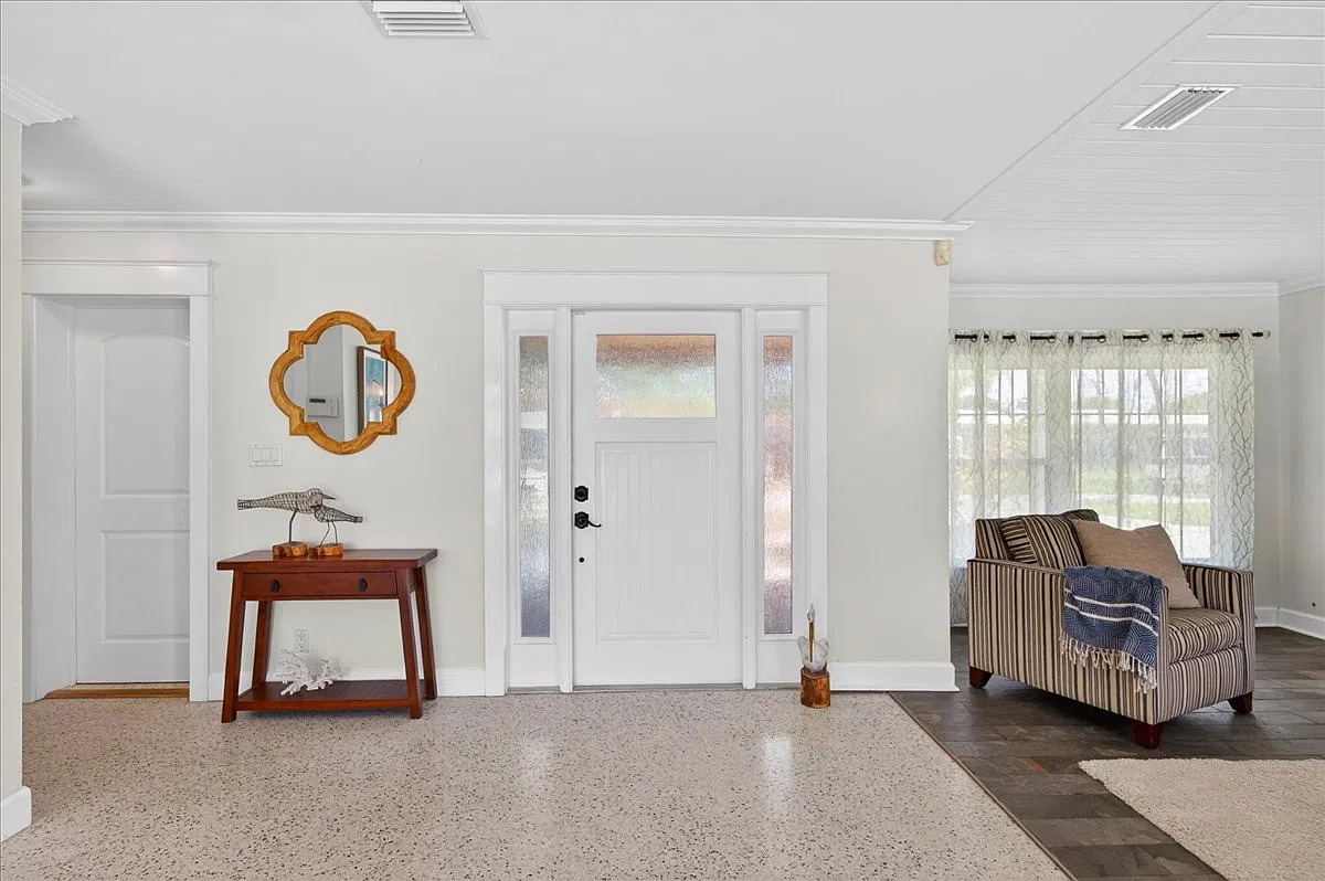 3 bed, 1404 sqft, $4,000 — Photo 2