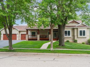 1805 Maple Ln, Saint Cloud, MN 56304