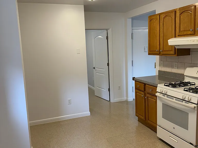 334 Palisade Ave #2 — Photo 11
