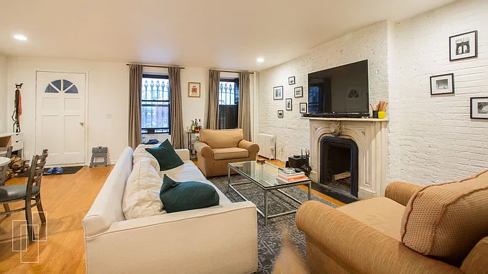 Rented by Garfield Realty  | media 9