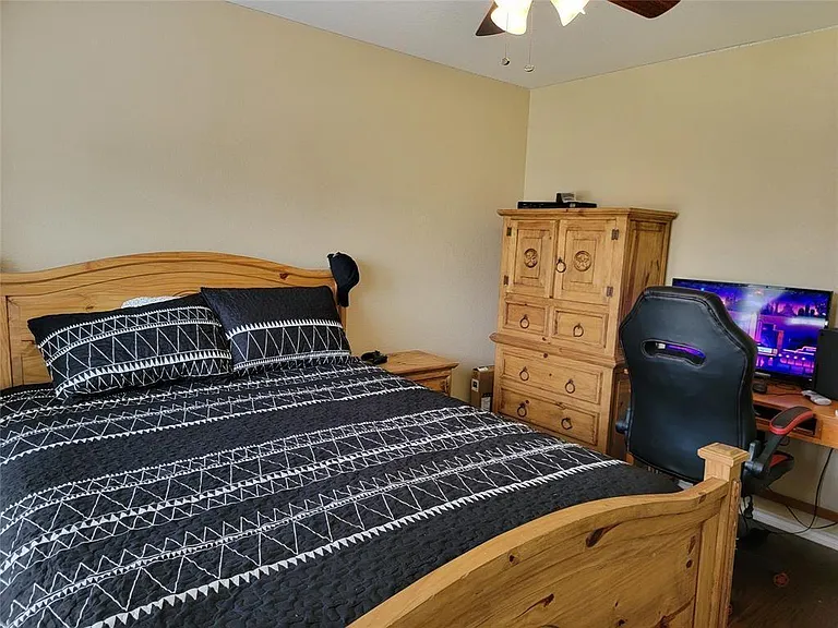 3001 Eastwood Dr — Photo 12