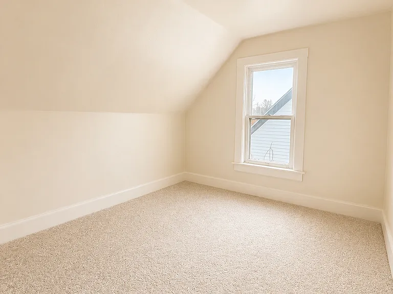 129 N Olive St — Photo 7