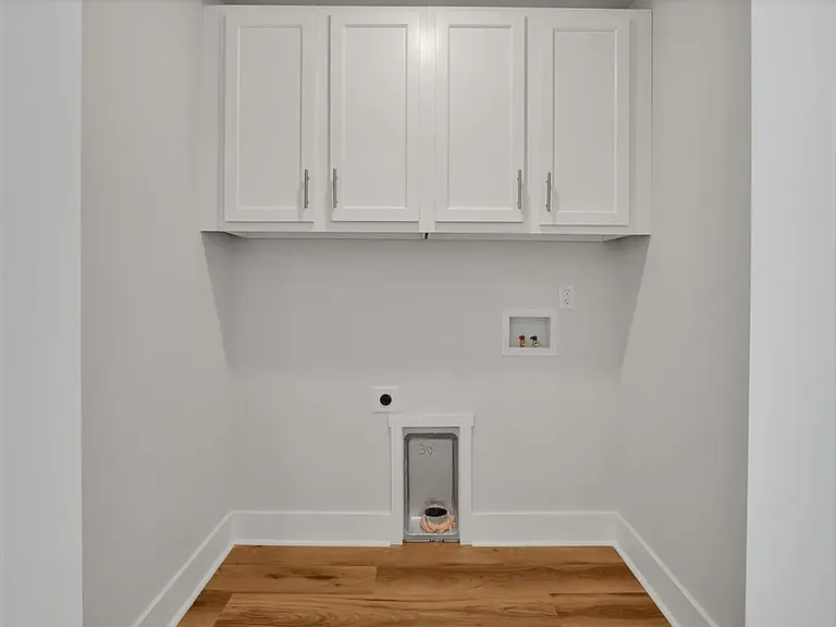 2866 Worth Dr — Photo 17