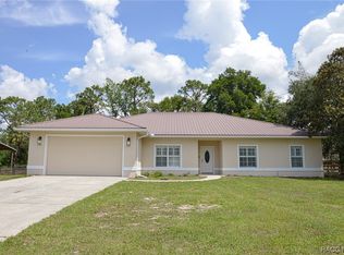 8325 W Orangetree St, Crystal River, FL 34428