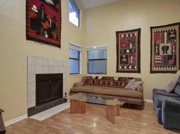 1910 Robbins Pl APT 312, Austin, TX 78705