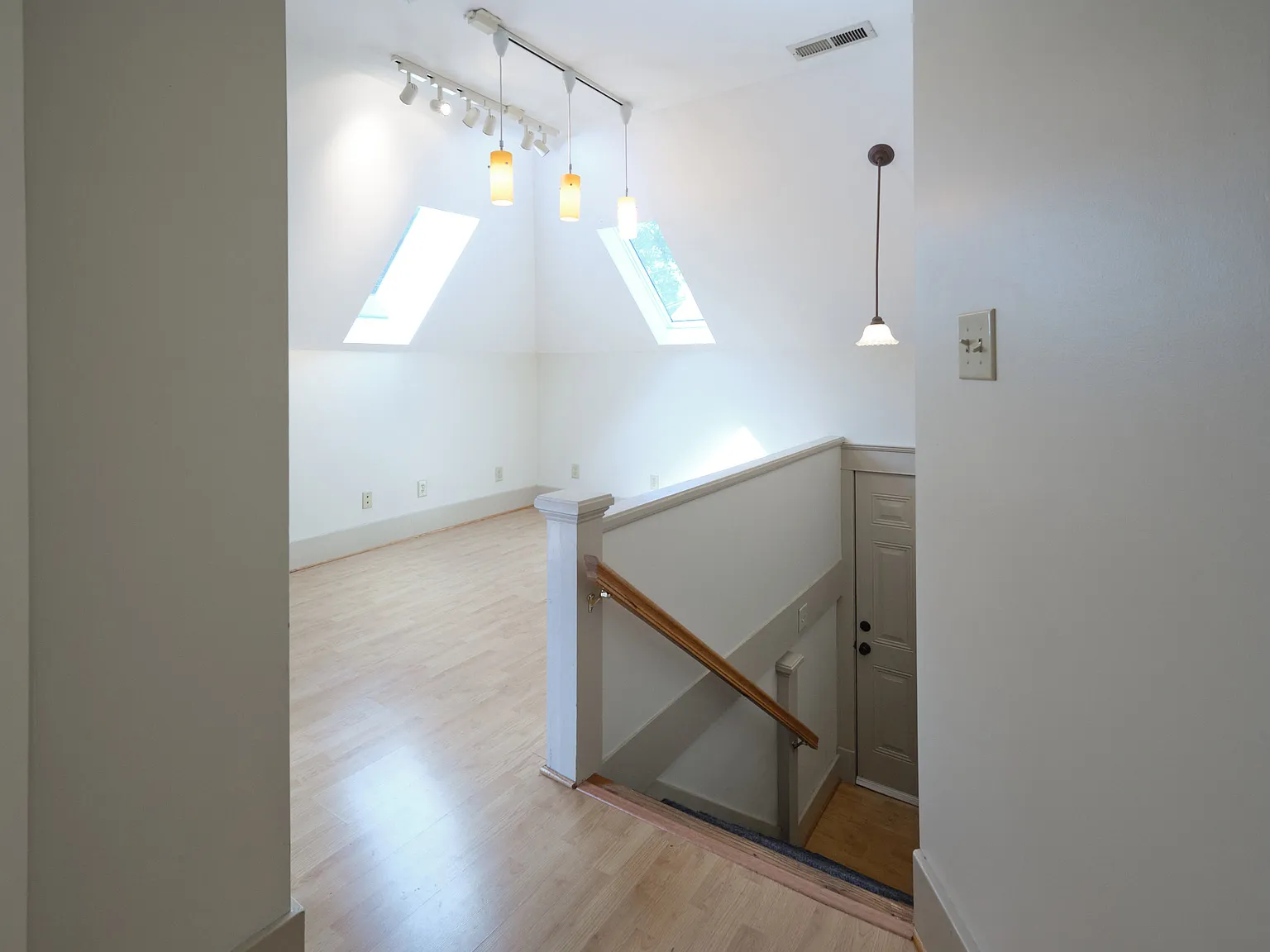 2 bed, 1250 sqft, $2,000 — Photo 4