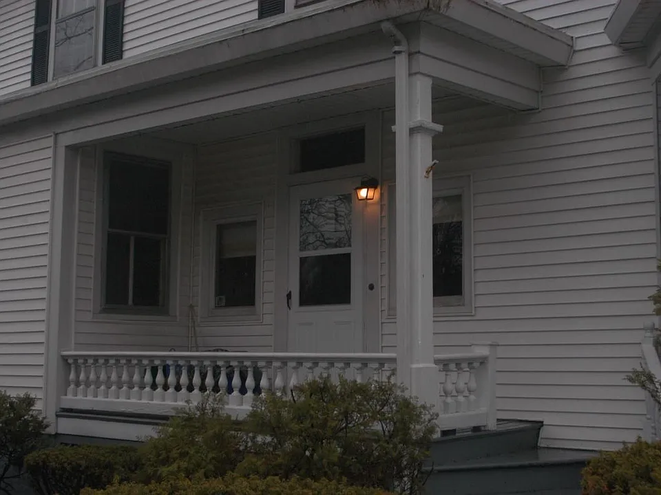 Side Entrance