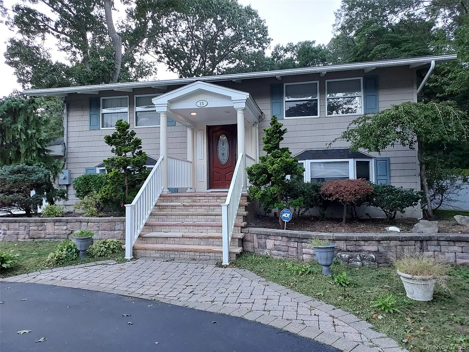 3 bed, 2.5 bath, 2175 sqft, $4,400 — Photo 1