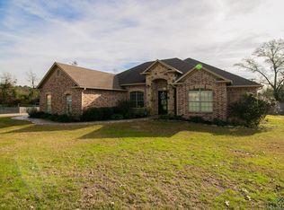 130 Towering Oaks Ln, Longview, TX 75602
