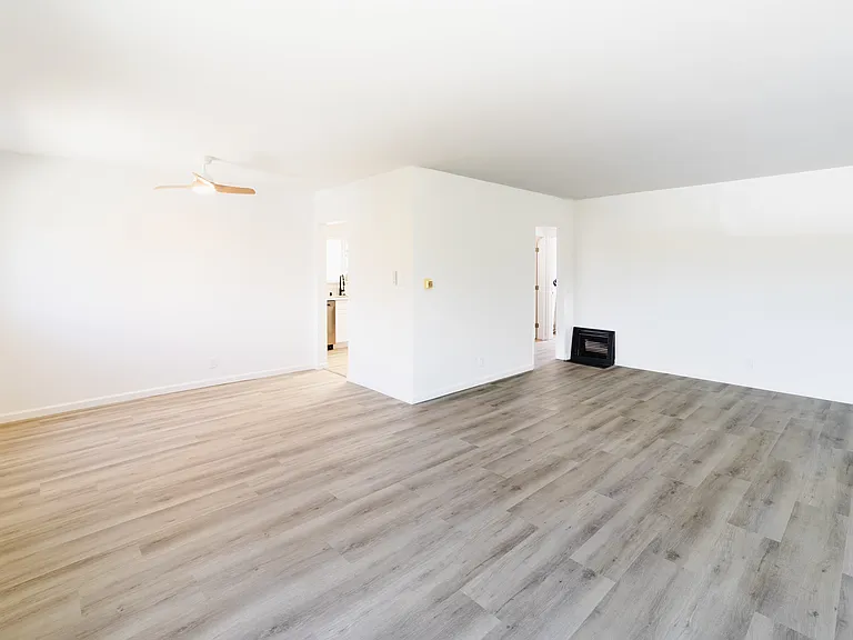 715 Acacia Ave — Photo 14