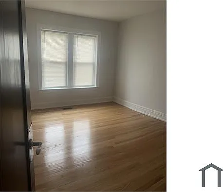 7957 S Prairie Ave #1 — Photo 3