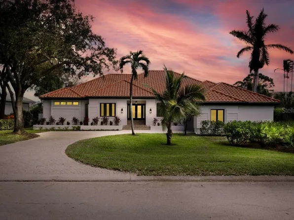 27441 Country Club Dr, Bonita Springs, FL 34134