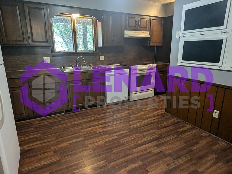 1004 E Auburn Pl — Photo 8