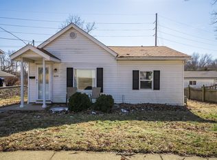 1624 Indiana St, Bloomington, IL 61701