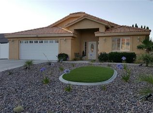 17960 Lakeview Dr, Victorville, CA 92395