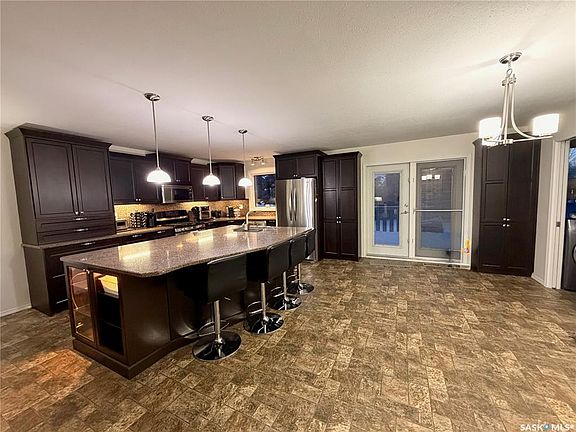3rd image of 405 3rd AVENUE W