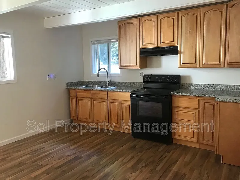 1 bed, 1.0 bath, 650 sqft, $2,000 — Photo 3