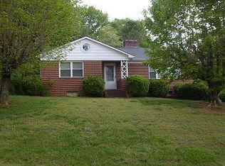106 Cherry St, Wilkesboro, NC 28697