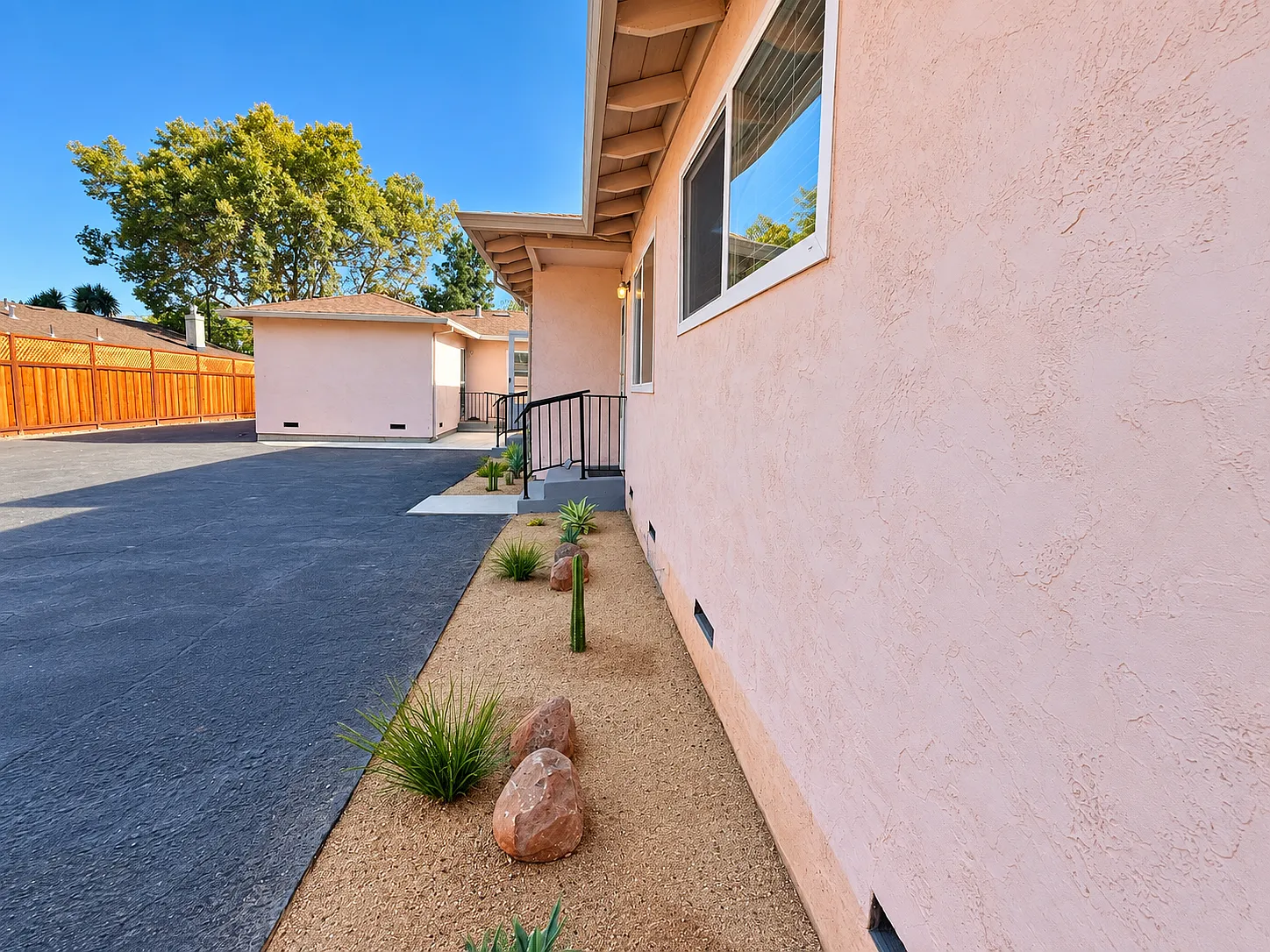 1 bed, 600 sqft, $3,295 — Photo 4