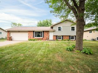 8660 81st St S, Cottage Grove, MN 55016