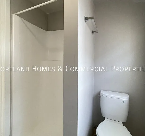 2456 NW Vaughn St #4 — Photo 10